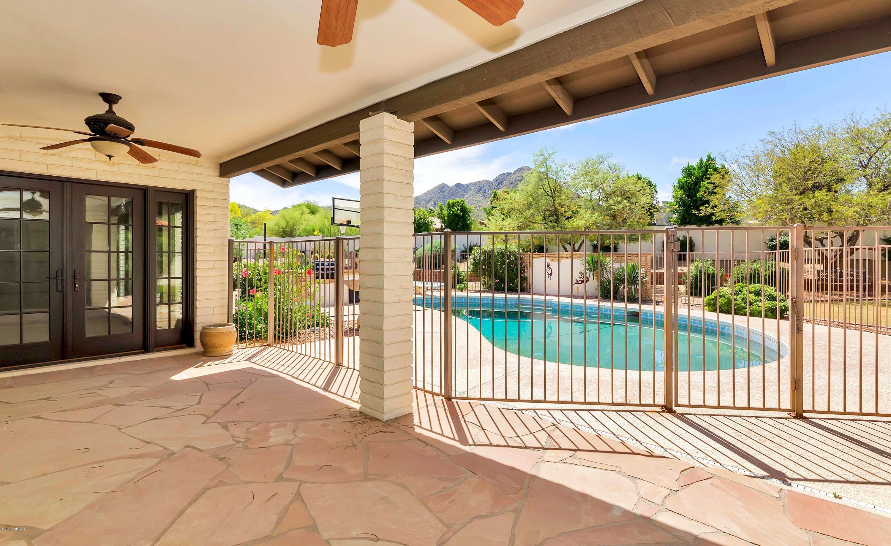 8818 North 47th Place Phoenix, AZ 85028 - Photo 32 of 40 32_backyard.jpg