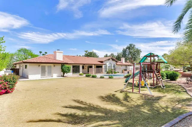 $7,800 | 8818 North 47th Place, Phoenix, AZ 85028