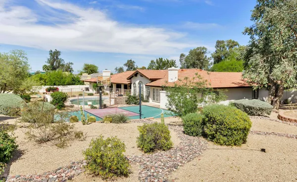 $7,800 | 8818 North 47th Place, Phoenix, AZ 85028