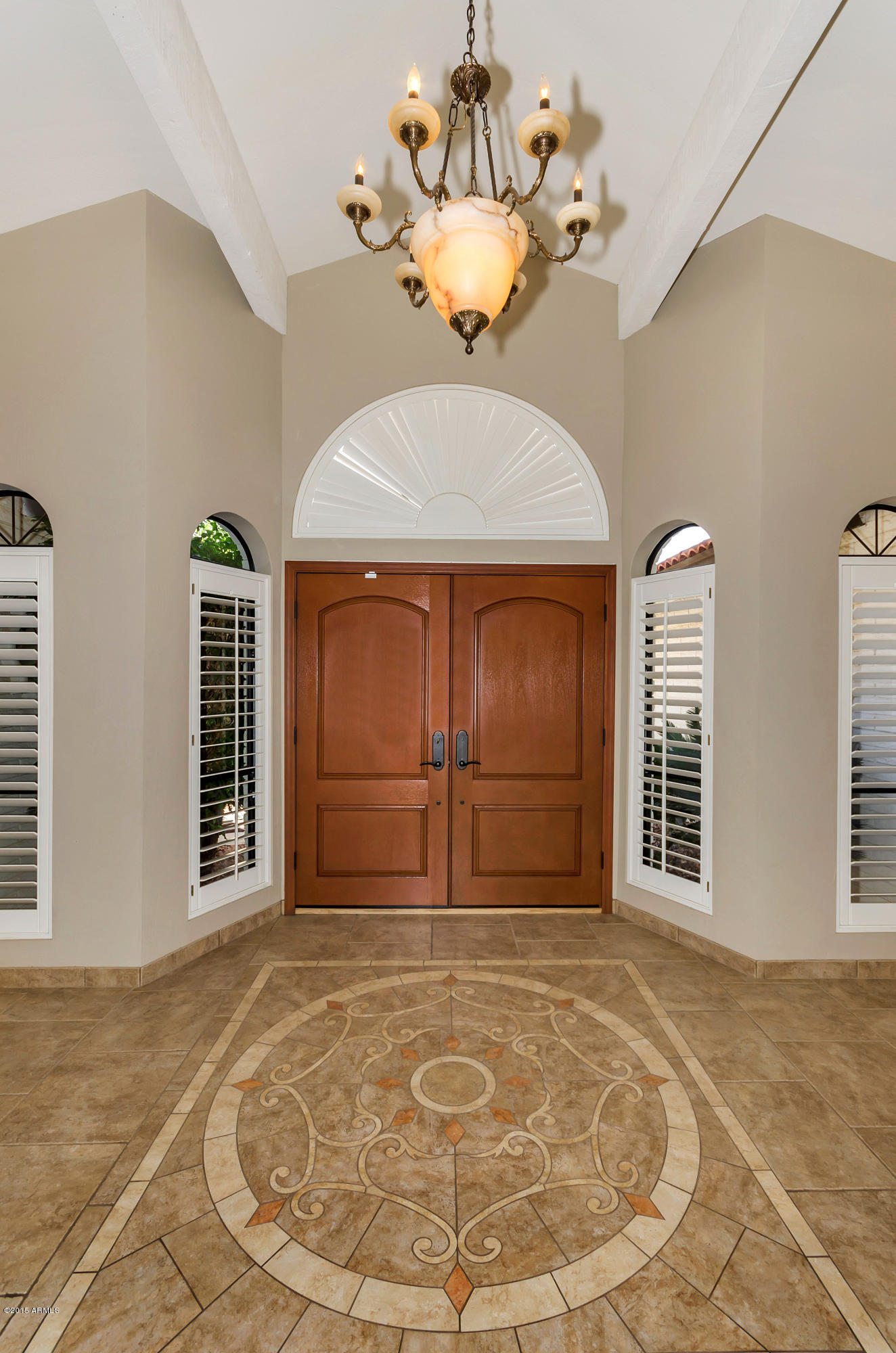 8818 North 47th Place Phoenix, AZ 85028 - Photo 4 of 40 05_frontdoor_inside.jpg