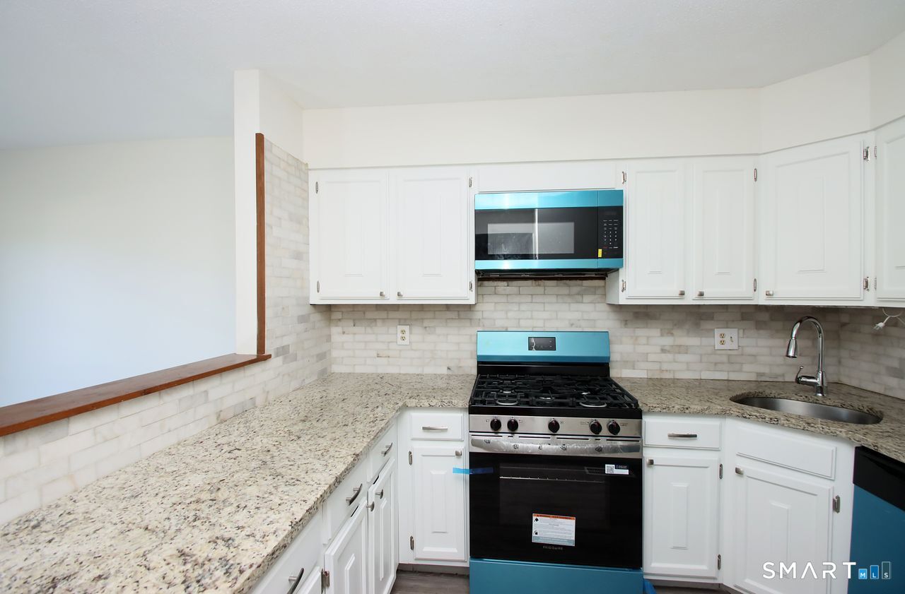 108 Cypress Road, Unit 108 Newington, CT 06111 - Photo 12 of 26 Gallery Image 12