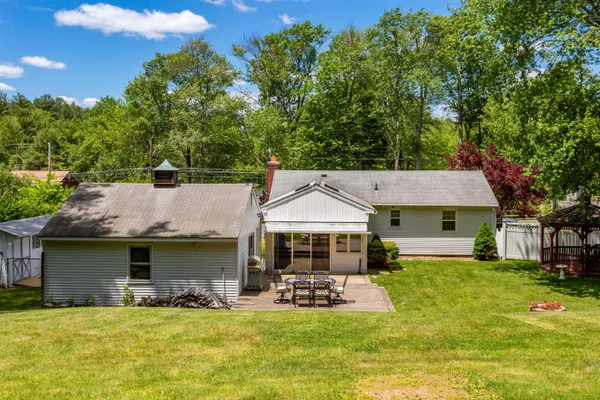 $3,000 | 2791 Ellington Road, South Windsor, CT 06074