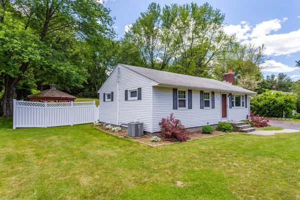 $3,000 | 2791 Ellington Road, South Windsor, CT 06074