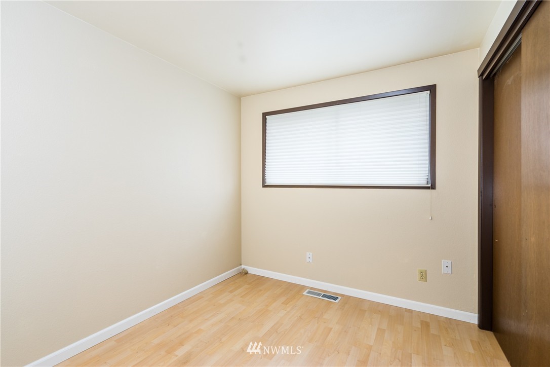 1021 North Laventure Road Mount Vernon, WA 98273 - Photo 5 of 23 Gallery Image 5