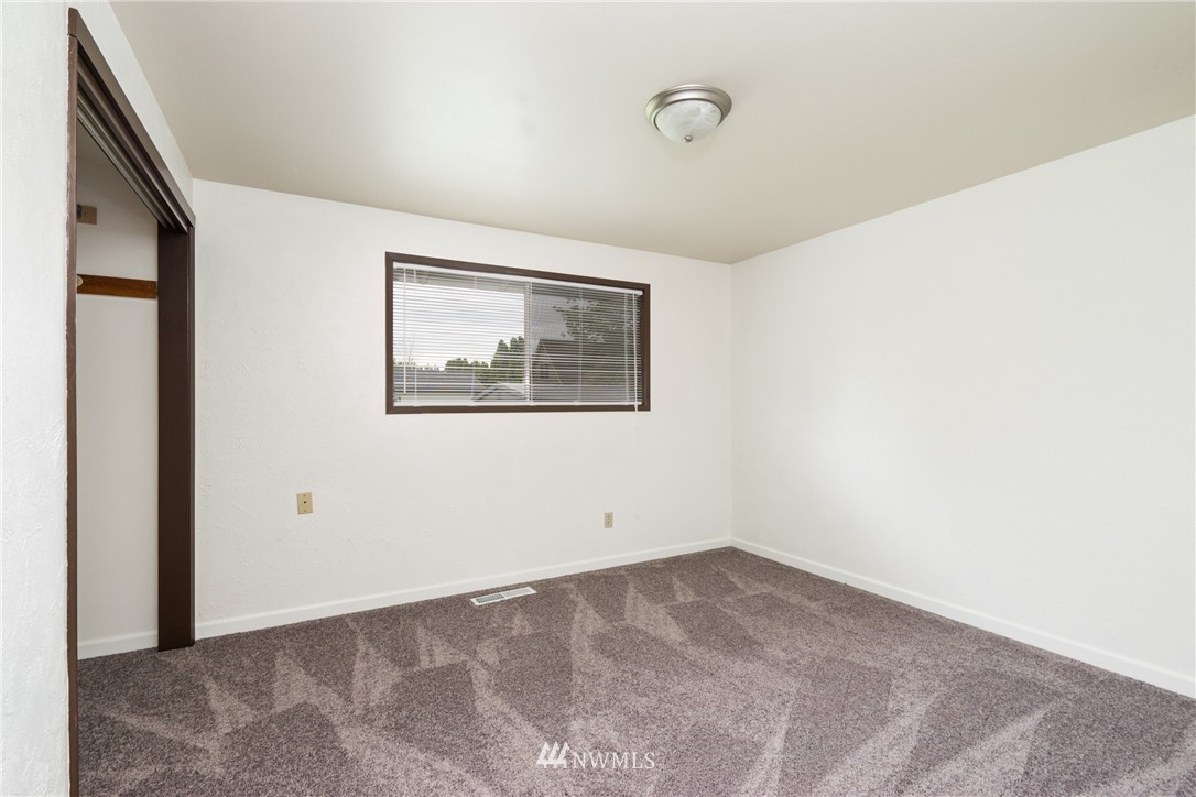 1021 North Laventure Road Mount Vernon, WA 98273 - Photo 7 of 23 Gallery Image 7