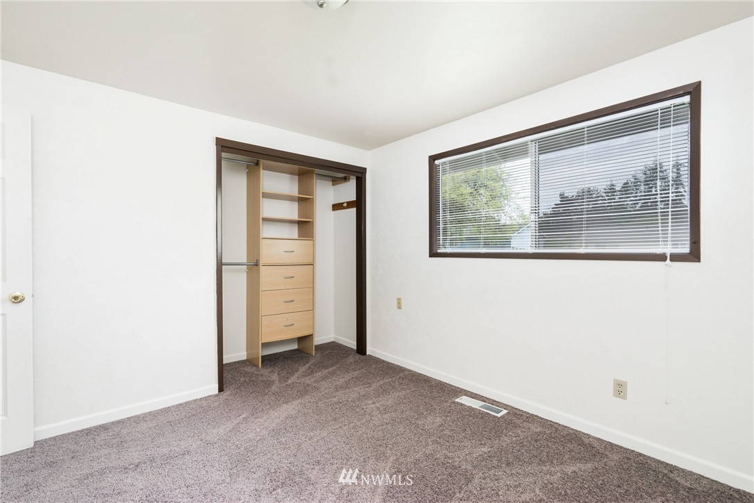 1021 North Laventure Road Mount Vernon, WA 98273 - Photo 8 of 23 Gallery Image 8