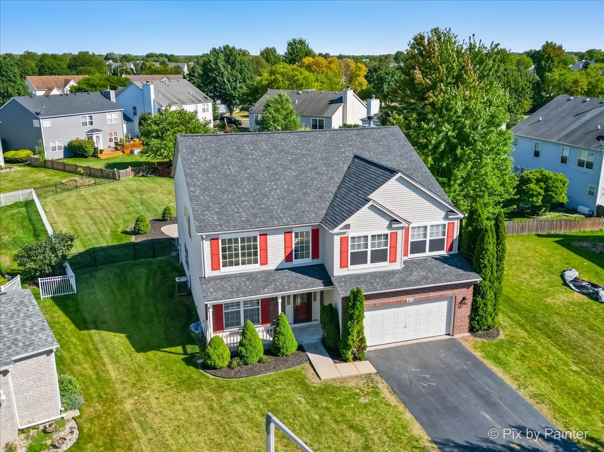1812 Arbor Fields Drive Plainfield, IL 60586 - Photo 28 of 35 an aerial view of a house