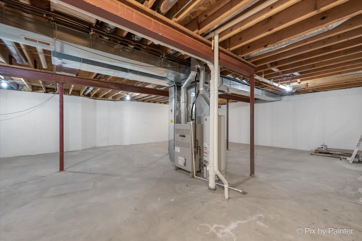 1812 Arbor Fields Drive Plainfield, IL 60586 - Photo 29 of 35 a view of an empty room