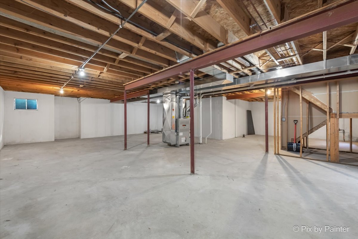 1812 Arbor Fields Drive Plainfield, IL 60586 - Photo 30 of 35 a view of an empty room