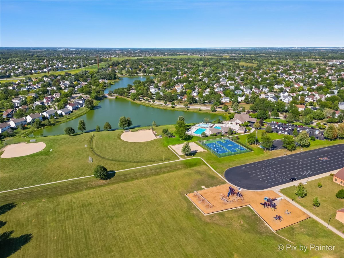 1812 Arbor Fields Drive Plainfield, IL 60586 - Photo 33 of 35 view of a pool with a ocean view