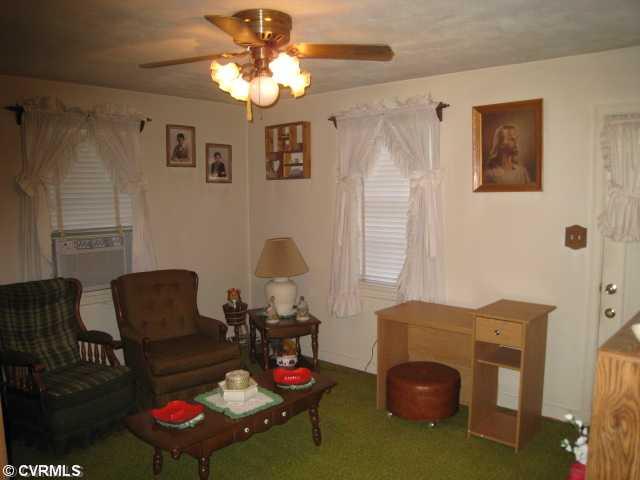 4506 Cogbill Road Richmond, VA 23234 - Photo 2 of 7 Living Room