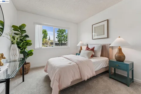 $499,000 | 26 Raintree Court, Unit 30, Hayward, CA 94544