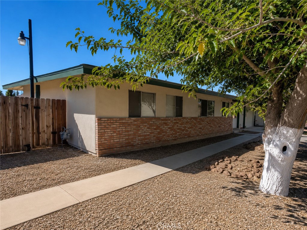 13755 Mohawk Road Apple Valley, CA 92307 - Photo 5 of 66