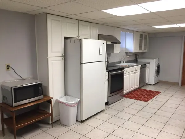 $2,200 | 11 Walnut Hill Road, Unit 1, Newton, MA 02459