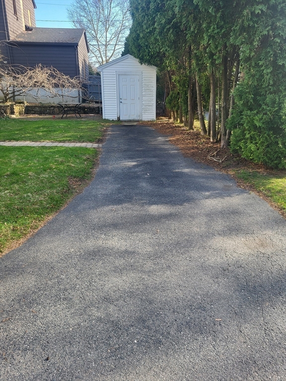 11 Walnut Hill Road, Unit 1 Newton, MA 02459 - Photo 9 of 10