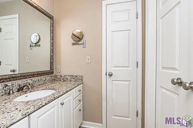 $1,450 | 7833 Jefferson Pl Boulevard, Unit 27D, Baton Rouge, LA 70809