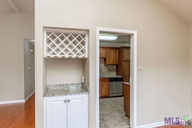 $1,450 | 7833 Jefferson Pl Boulevard, Unit 27D, Baton Rouge, LA 70809