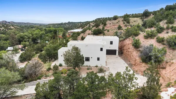 $1,750,000 | 1339 Bishops Lodge Road, Santa Fe, NM 87506