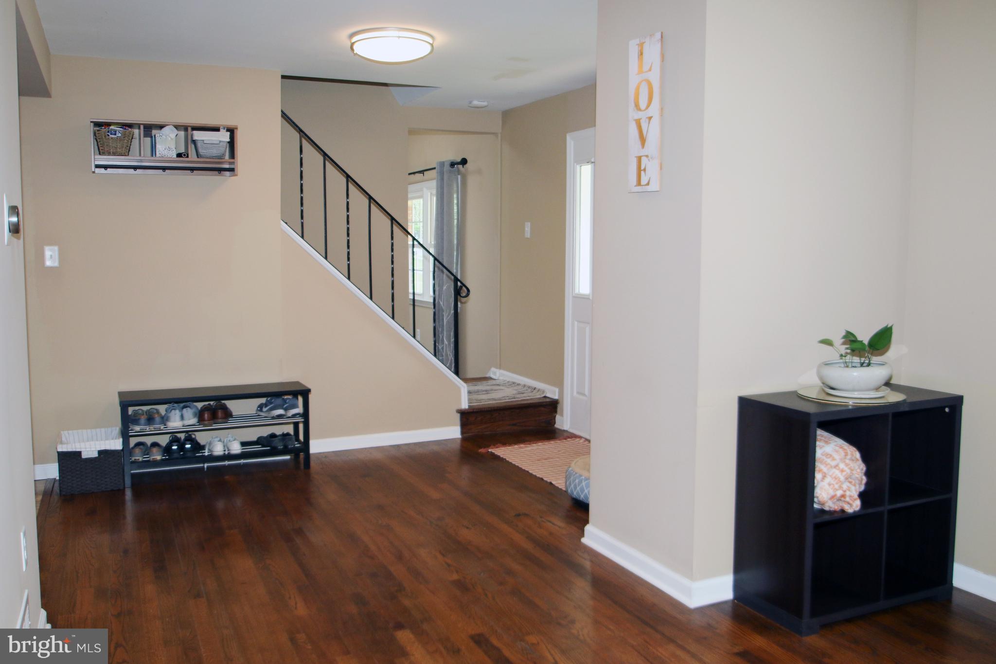 Original hardwood floors