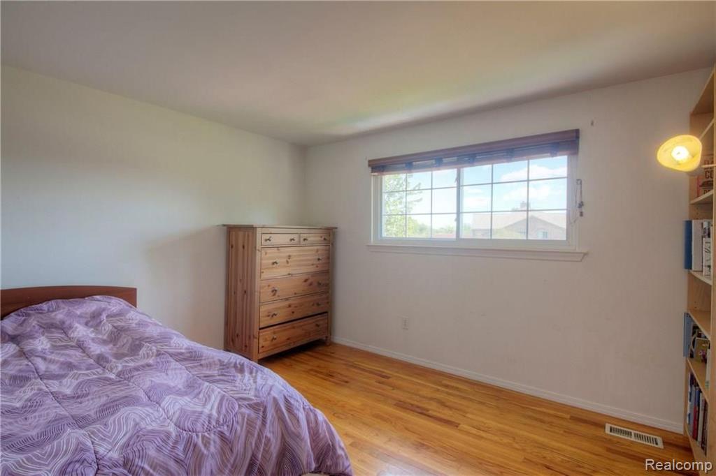 7398 Kingsbridge Road Canton, MI 48187 - Photo 30 of 47 Gallery Image 30