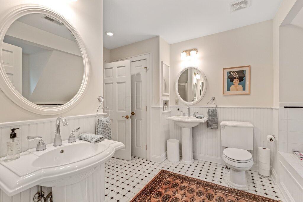 2274 Yorkshire Road Columbus, OH 43221 - Photo 47 of 59