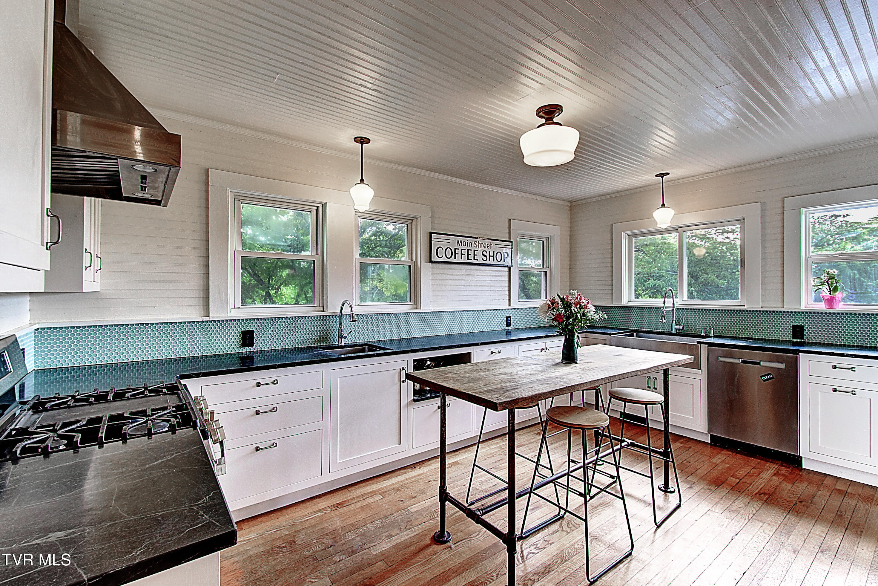 160 Conklin Road Jonesborough, TN 37659 - Photo 2 of 57 23