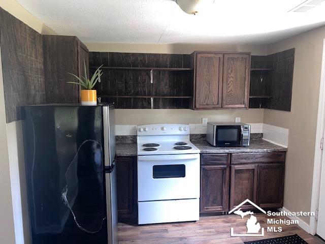 978 Division Street Adrian, MI 49221 - Photo 15 of 25