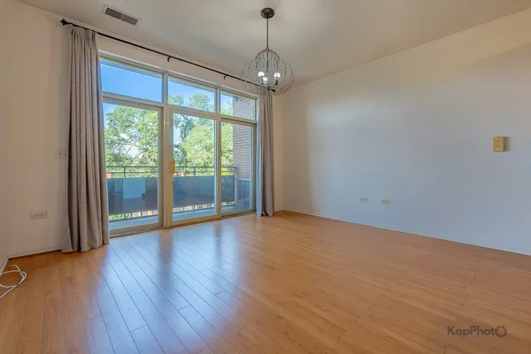 $2,600 | 2935 North Clybourn Avenue, Unit 301, Chicago, IL 60618