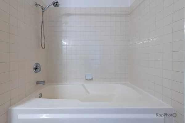 $2,600 | 2935 North Clybourn Avenue, Unit 301, Chicago, IL 60618