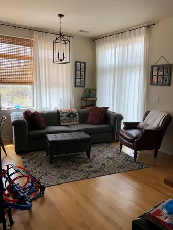 $2,600 | 2935 North Clybourn Avenue, Unit 301, Chicago, IL 60618