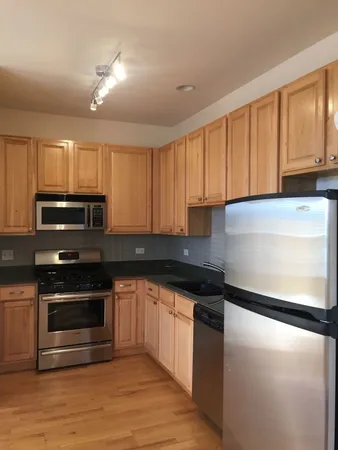 $2,600 | 2935 North Clybourn Avenue, Unit 301, Chicago, IL 60618