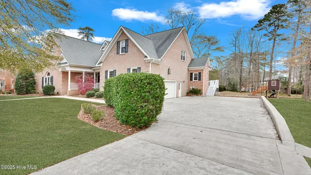 $674,900 | 2201 Bloomsbury Road, Greenville, NC 27858