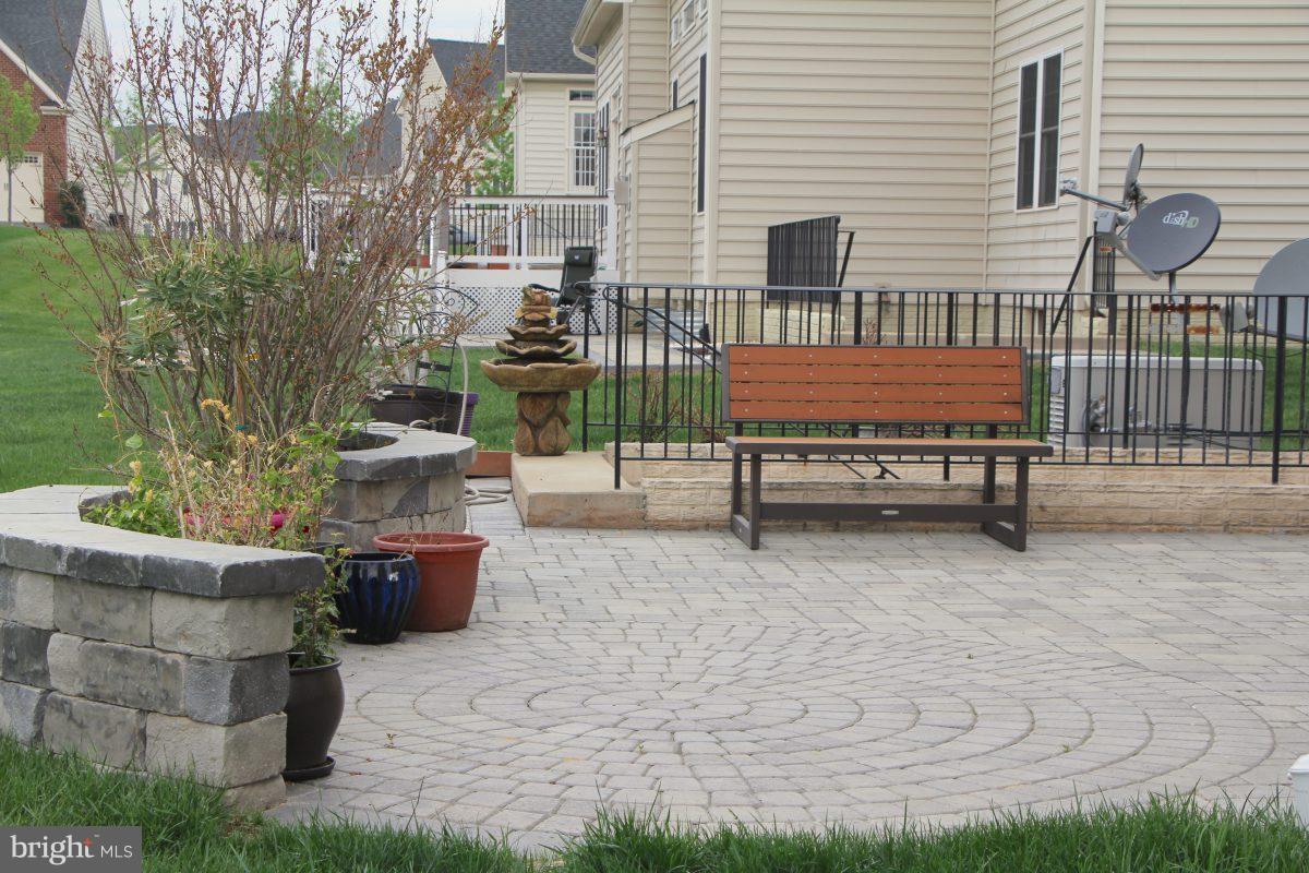 44420 Stone Roses Circle Ashburn, VA 20147 - Photo 24 of 25 Exterior (General)