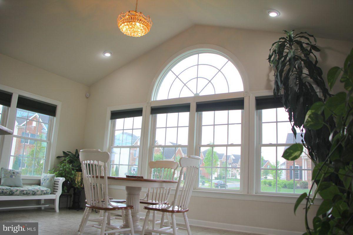 44420 Stone Roses Circle Ashburn, VA 20147 - Photo 7 of 25 Interior (General)