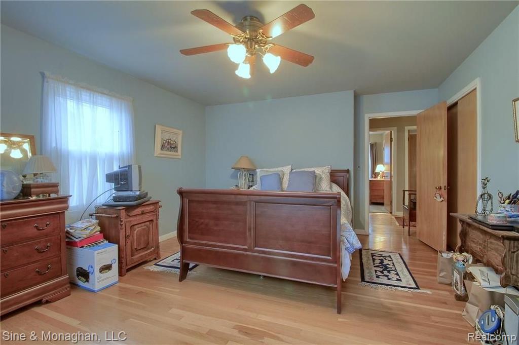 319 Lothrop Road Grosse Pointe Farms, MI 48236 - Photo 17 of 29