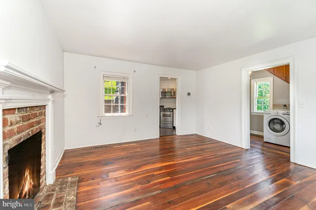 $320,000 | 210 Sophia Street, Fredericksburg, VA 22401