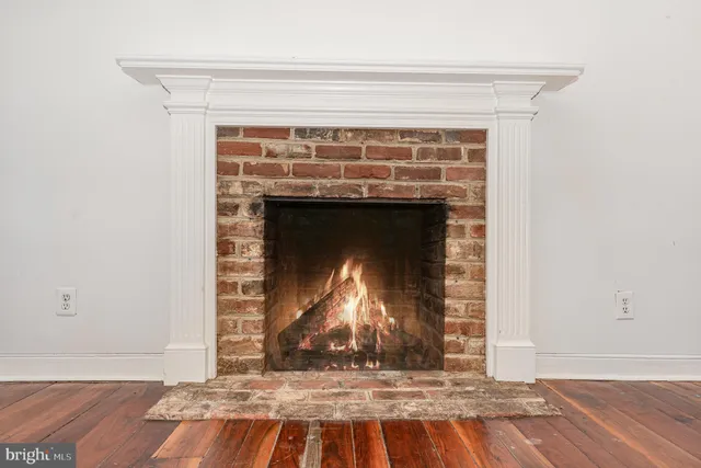 $320,000 | 210 Sophia Street, Fredericksburg, VA 22401