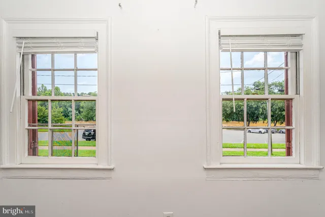 $320,000 | 210 Sophia Street, Fredericksburg, VA 22401