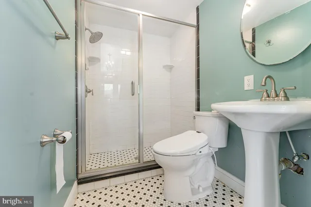 $320,000 | 210 Sophia Street, Fredericksburg, VA 22401