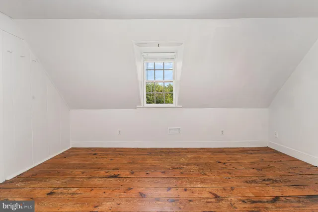 $320,000 | 210 Sophia Street, Fredericksburg, VA 22401