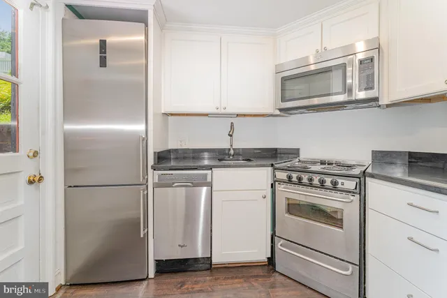 $320,000 | 210 Sophia Street, Fredericksburg, VA 22401