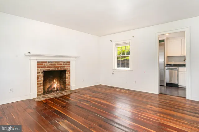 $320,000 | 210 Sophia Street, Fredericksburg, VA 22401