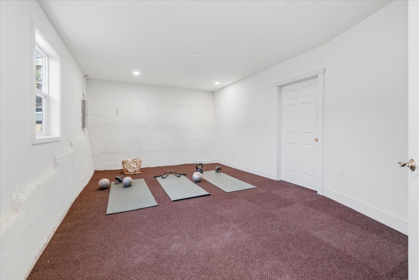418 Ridge Road San Carlos, CA 94070 - Photo 35 of 42 Gallery Image 35