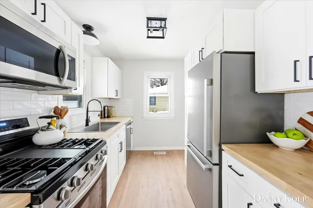 $349,900 | 4322 Fuller Avenue Southeast, Grand Rapids, MI 49508