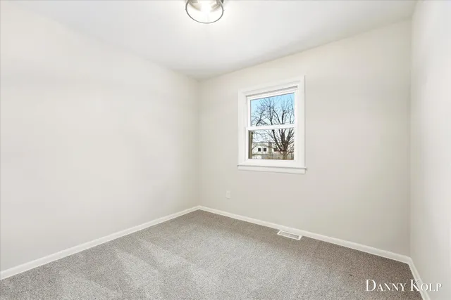 $349,900 | 4322 Fuller Avenue Southeast, Grand Rapids, MI 49508