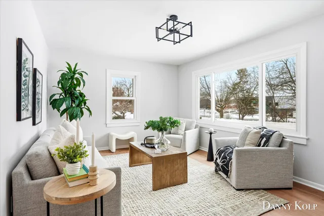 $349,900 | 4322 Fuller Avenue Southeast, Grand Rapids, MI 49508