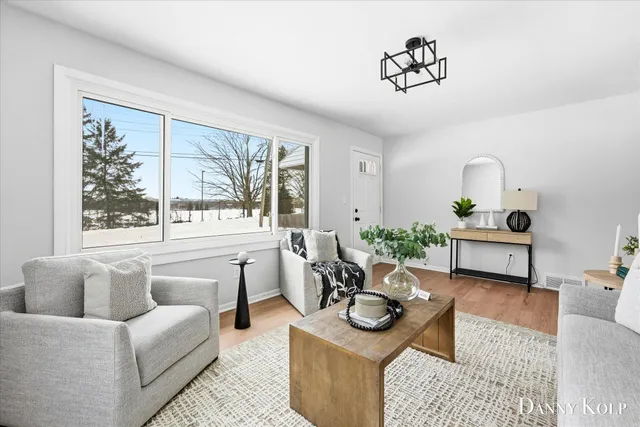 $349,900 | 4322 Fuller Avenue Southeast, Grand Rapids, MI 49508