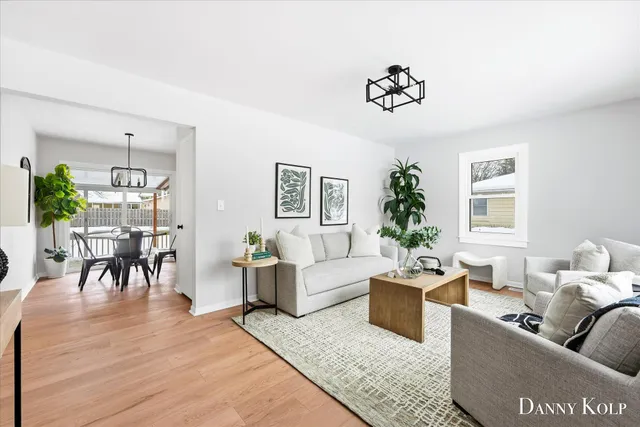 $349,900 | 4322 Fuller Avenue Southeast, Grand Rapids, MI 49508