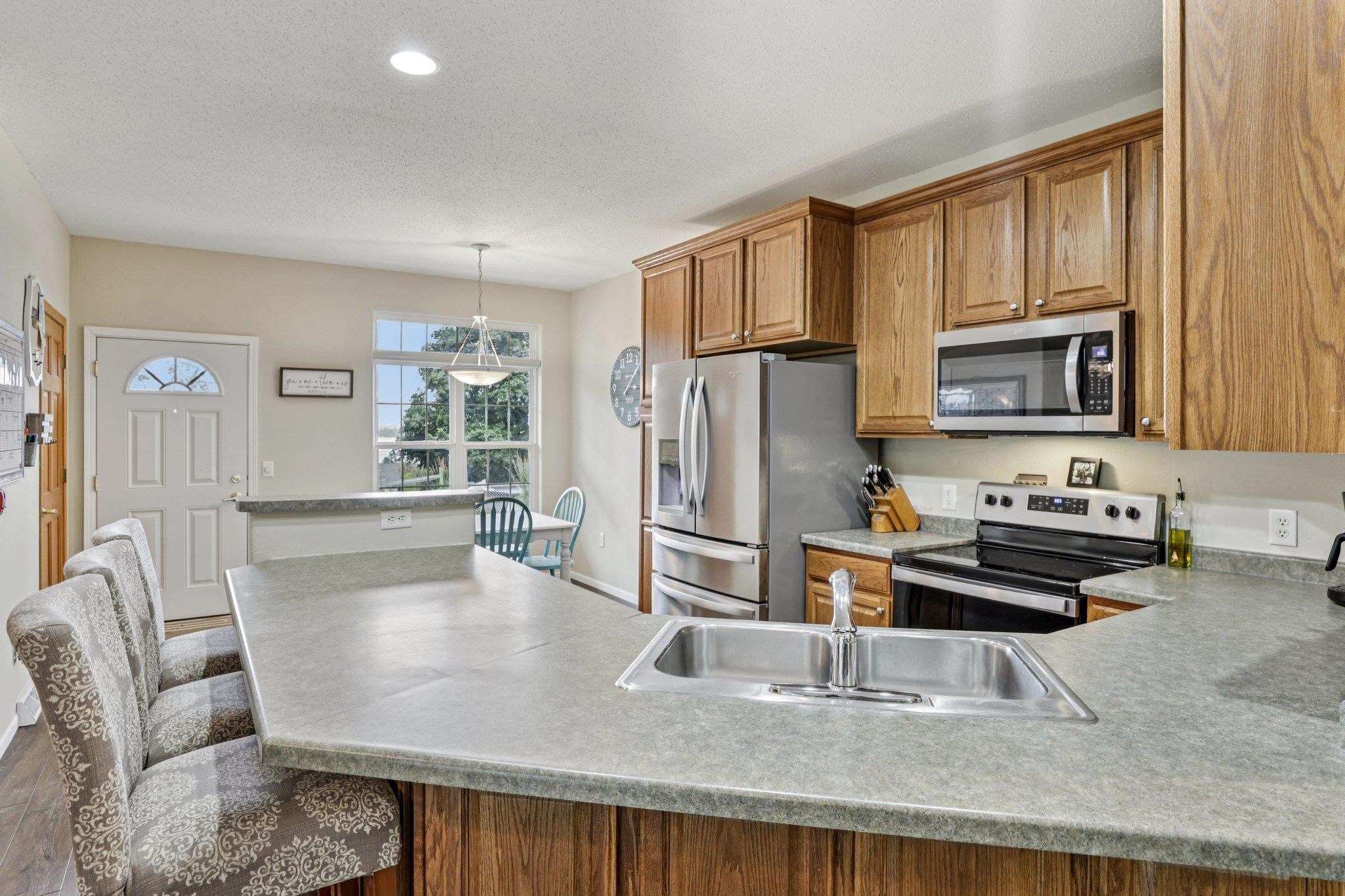 W11574 Island View Court Lodi, WI 53555 - Photo 5 of 19