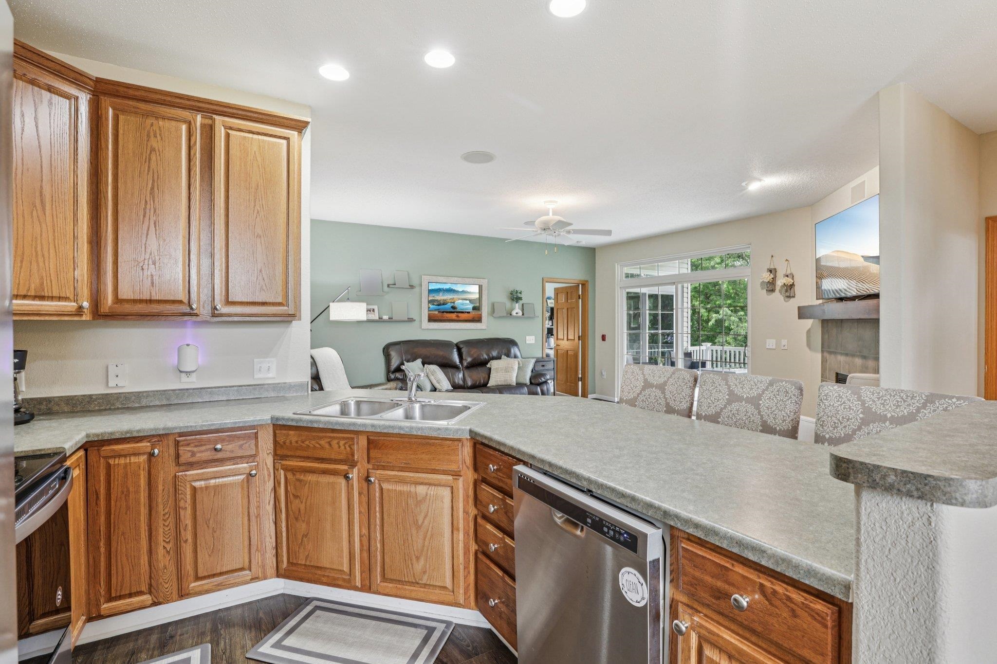 W11574 Island View Court Lodi, WI 53555 - Photo 7 of 19